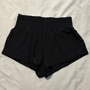 Offline by Aerie Flowy Running Shorts Pull-On Smocked Waist Hi-Rise Lined Sz M